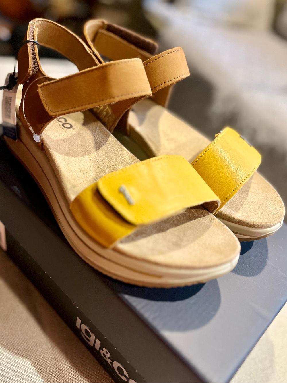 IGI&CO Yellow and Tan Platform Comfort Sandals